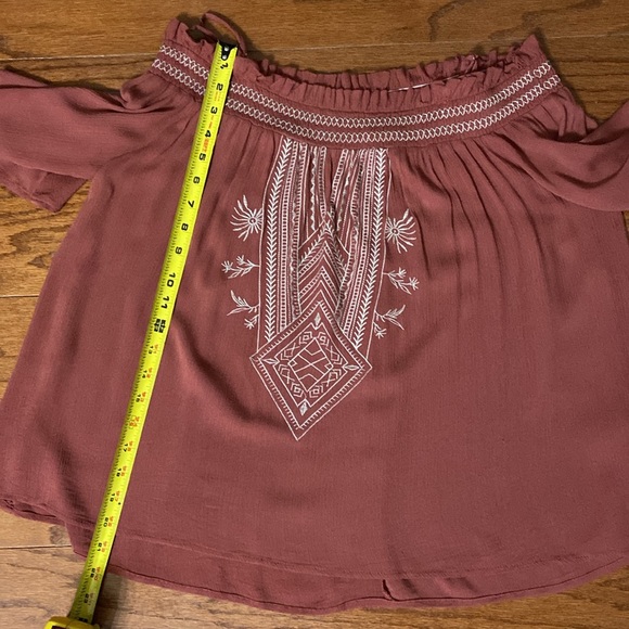 Charlotte Russe oversized open shoulder SW burnt Orange blouse. Size Medium - Picture 9 of 10